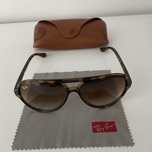 Ray-Ban Cats 5000 Classic Sunglasses